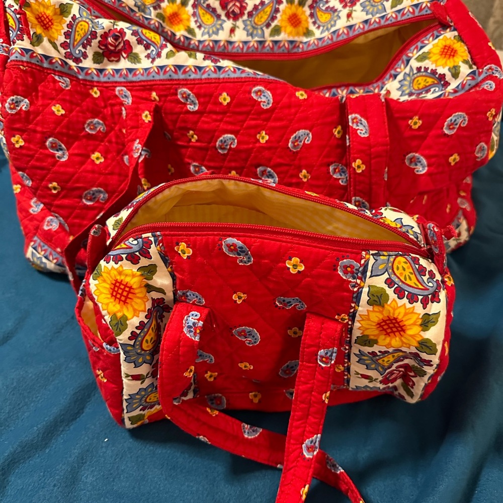 Vera Bradley Look Alike Large Duffle And Small Duffle Gem